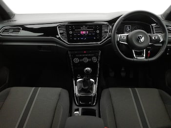 Used Volkswagen T-Roc 2021 for sale - 77531675: Photo