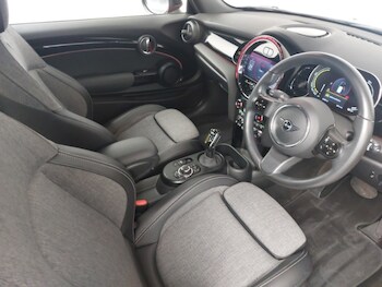 Used MINI Hatch 2023 for sale - 77081120: Photo