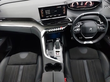 Used Peugeot 5008 2022 for sale - 77035510: Photo