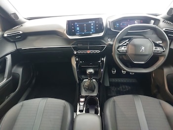 Used Peugeot 2008 2023 for sale - 76160182: Photo 2