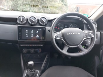 Used Dacia Duster 2023 for sale - 78334129: Photo