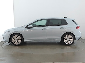 Used Volkswagen Golf 2025 for sale - 77039577: Photo