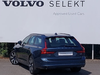 Used Volvo V90 2025 for sale - 76666439: Photo