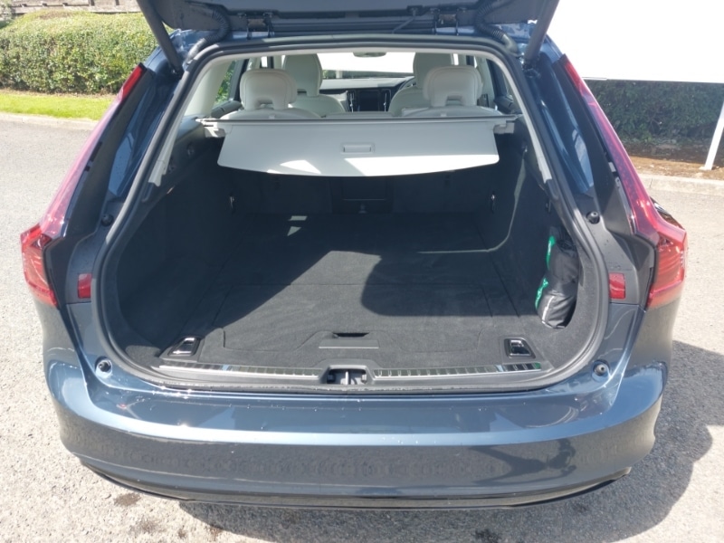 Used Volvo V90 2025 for sale - 76666439: Photo 8