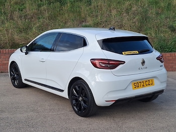 Used Renault Clio 2023 for sale - 76383733: Photo