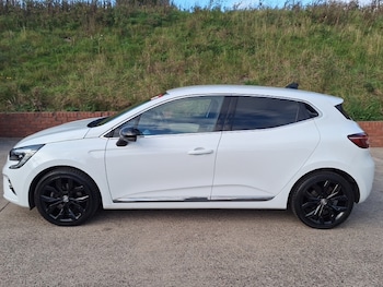 Used Renault Clio 2023 for sale - 76383733: Photo