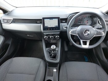 Used Renault Clio 2021 for sale - 75900102: Photo