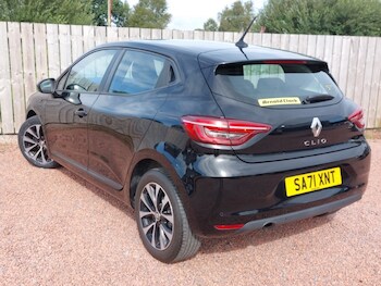 Used Renault Clio 2021 for sale - 75900102: Photo