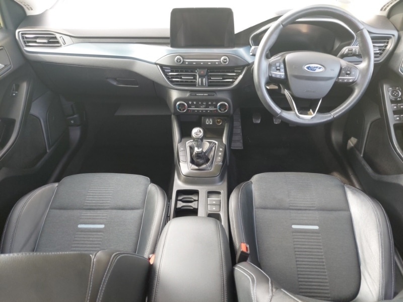 Used Ford Focus 2021 for sale - 76861374: Photo 2