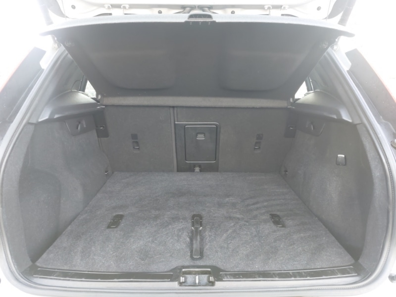 Used Volvo XC40 2024 for sale - 76967585: Photo 8