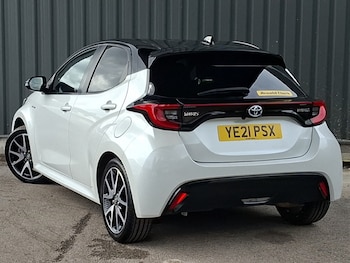 Used Toyota Yaris 2021 for sale - 79615069: Photo