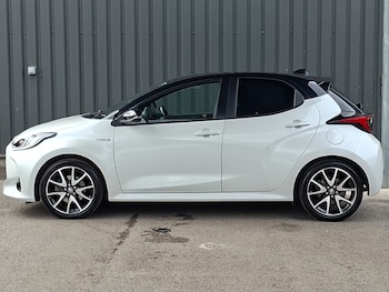 Used Toyota Yaris 2021 for sale - 79615069: Photo