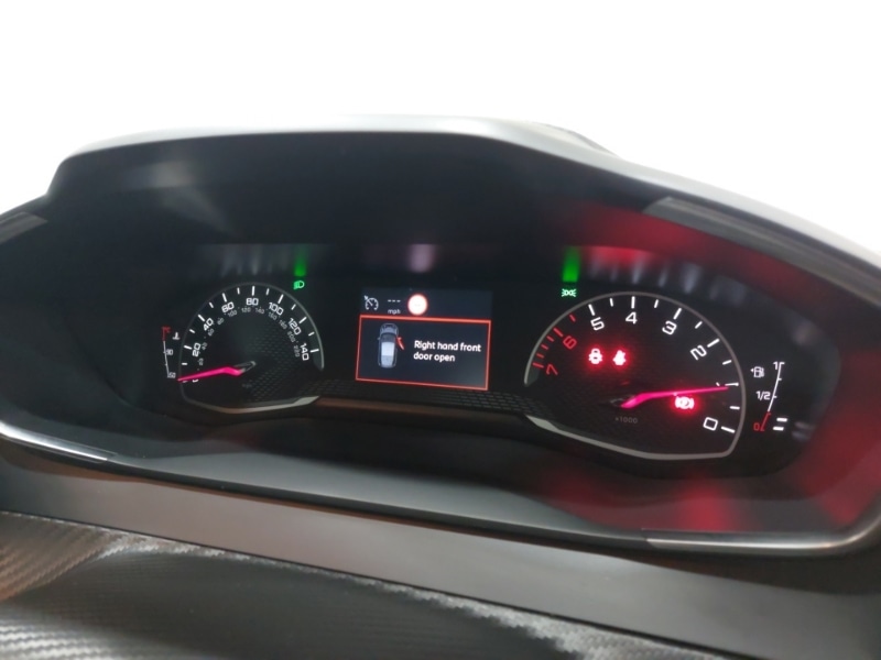 Used Peugeot 208 2022 for sale - 76369952: Photo 11