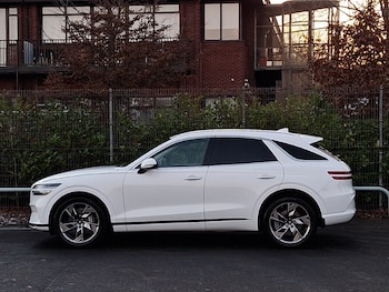 Used Genesis GV70 2023 for sale - 79501181: Photo