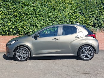 Used Toyota Yaris 2023 for sale - 79152943: Photo