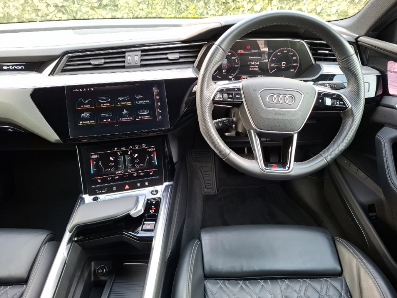 Used Audi e-tron 2022 for sale - 77999069: Photo 7