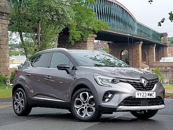 Used Renault Captur 2023 for sale - 75674639: Photo
