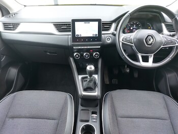 Used Renault Captur 2023 for sale - 75674639: Photo