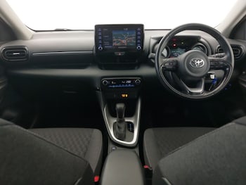 Used Toyota Yaris 2023 for sale - 77817317: Photo