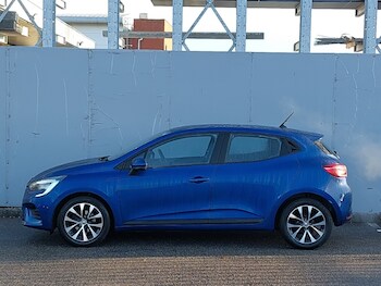 Used Renault Clio 2022 for sale - 77284988: Photo