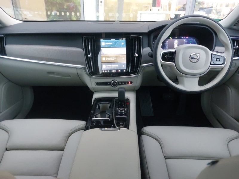 Used Volvo V90 2025 for sale - 77778071: Photo 2