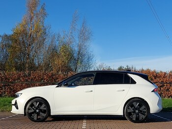 Used Vauxhall Astra 2024 for sale - 77020787: Photo