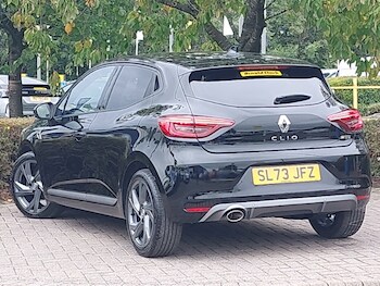 Used Renault Clio 2023 for sale - 76465650: Photo