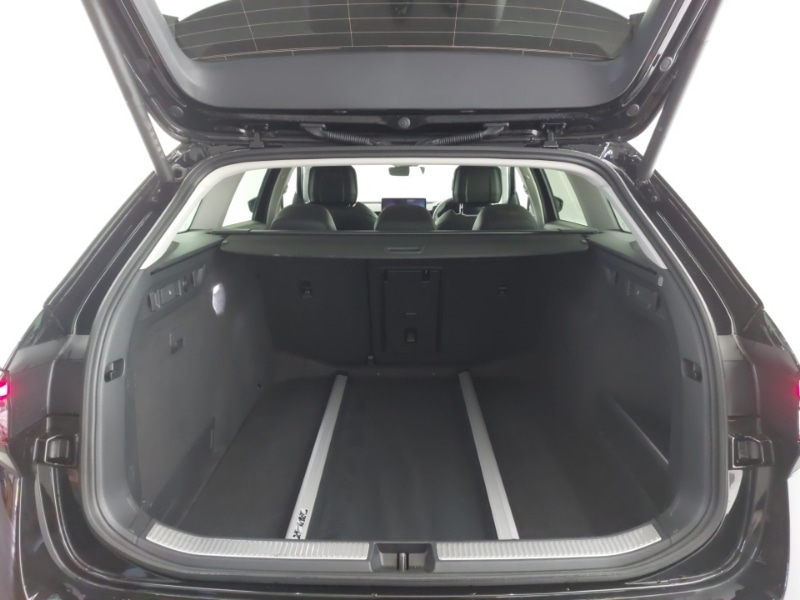 Used Skoda Superb 2024 for sale - 76275391: Photo 8