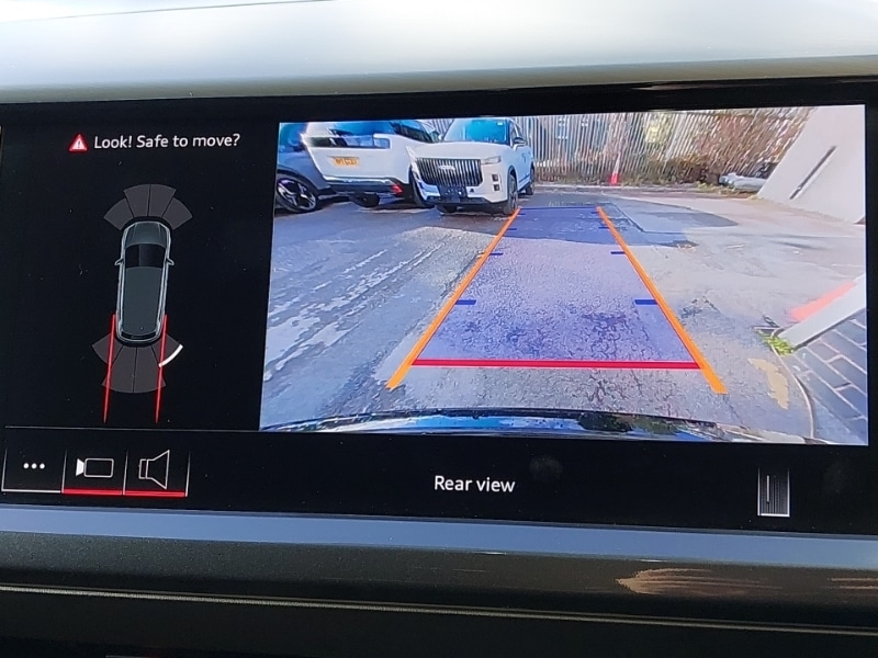 Used Audi Q4 e-tron 2025 for sale - 76392637: Photo 11