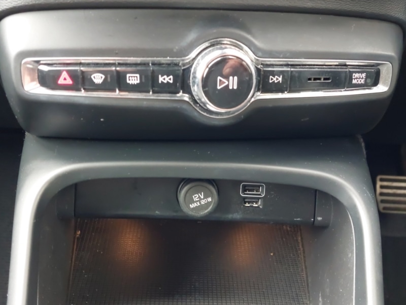 Used Volvo XC40 2020 for sale - 77875779: Photo 11