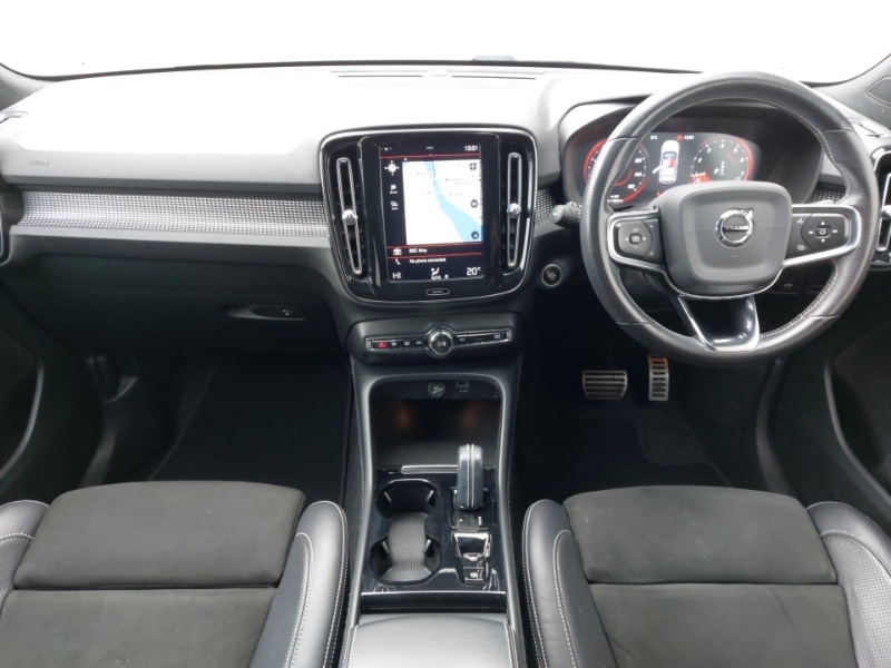 Used Volvo XC40 2020 for sale - 77875779: Photo 2