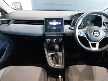 Used Renault Clio 2024 for sale - 75946046: Photo