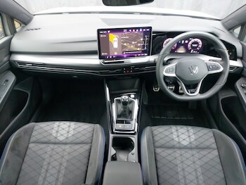 Used Volkswagen Golf 2024 for sale - 77229104: Photo