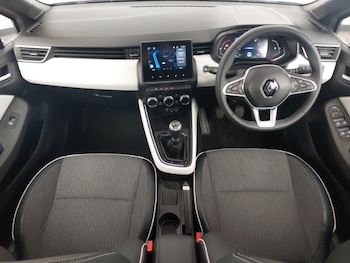 Used Renault Clio 2022 for sale - 76431362: Photo