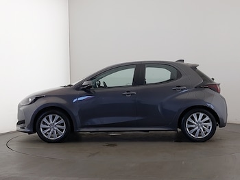 Used Toyota Yaris 2022 for sale - 79157013: Photo