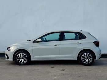 Used Volkswagen Polo 2023 for sale - 75948858: Photo