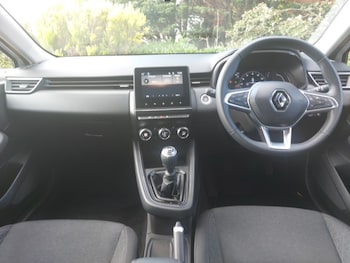 Used Renault Clio 2022 for sale - 75882546: Photo