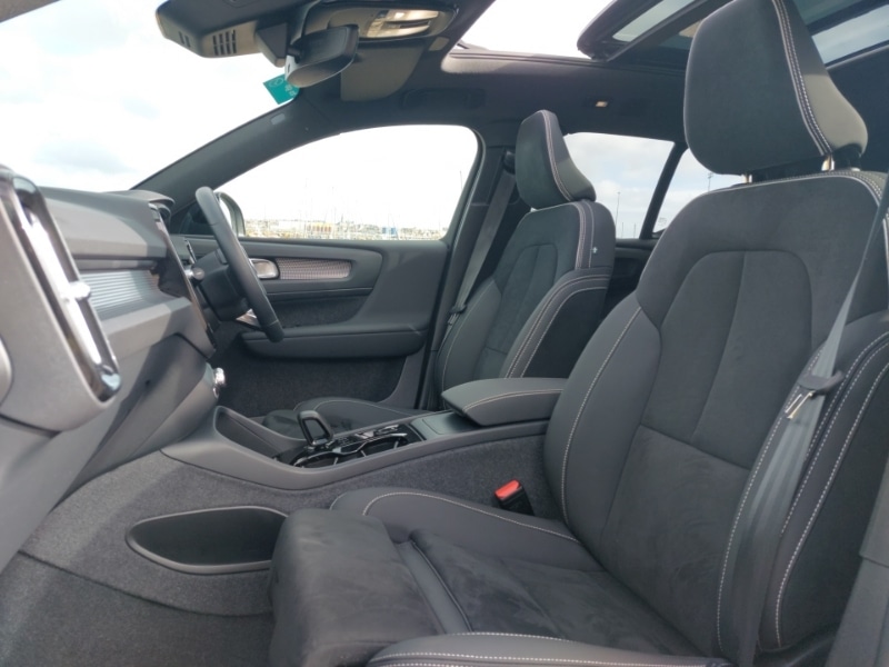 Used Volvo XC40 2024 for sale - 76456419: Photo 5