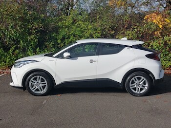 Used Toyota C-HR 2021 for sale - 76459550: Photo