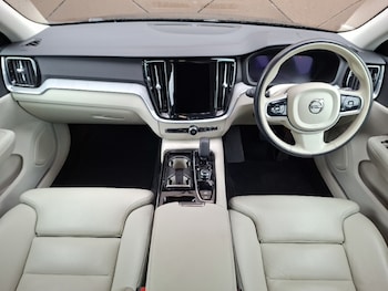 Used Volvo V60 2022 for sale - 79332285: Photo