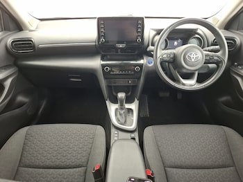 Used Toyota Yaris Cross 2022 for sale - 76954941: Photo