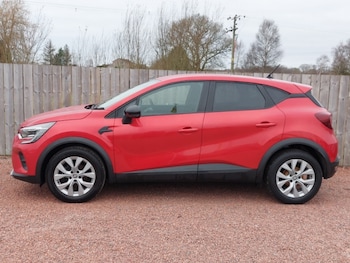 Used Renault Captur 2022 for sale - 77063160: Photo