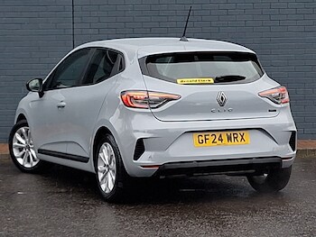 Used Renault Clio 2024 for sale - 77209652: Photo