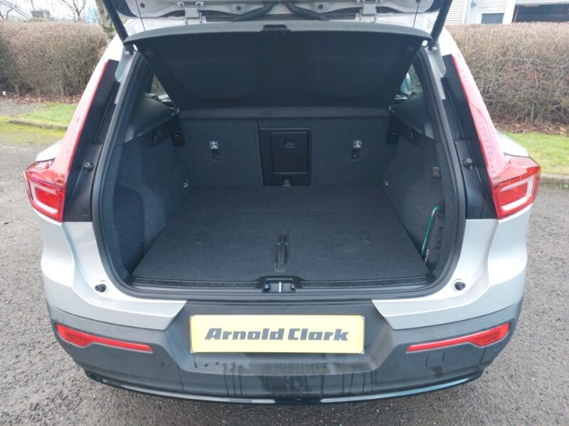 Used Volvo XC40 2024 for sale - 77924243: Photo 8