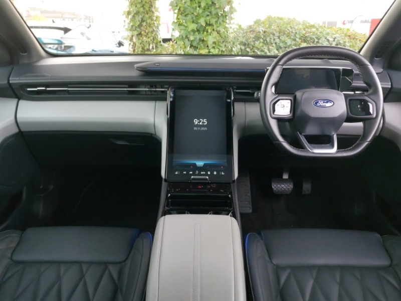 Used Ford Explorer 2024 for sale - 76583808: Photo 2