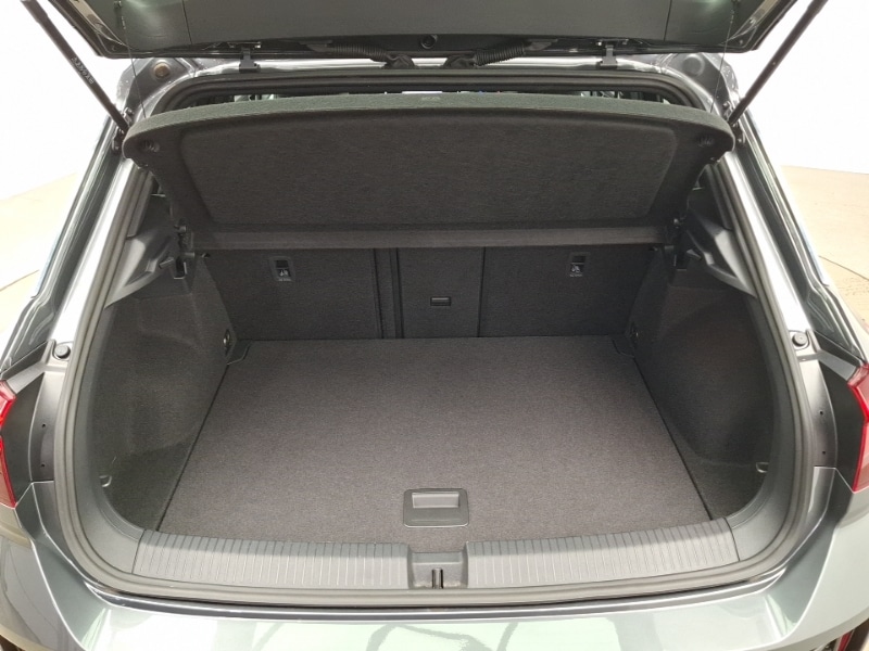 Used Volkswagen T-Roc 2022 for sale - 76764410: Photo 8