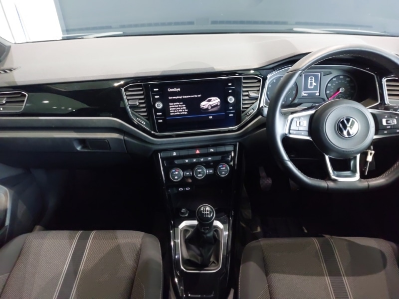 Used Volkswagen T-Roc 2021 for sale - 77544905: Photo 2