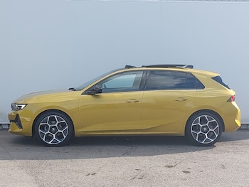 Used Vauxhall Astra 2024 for sale - 76071014: Photo