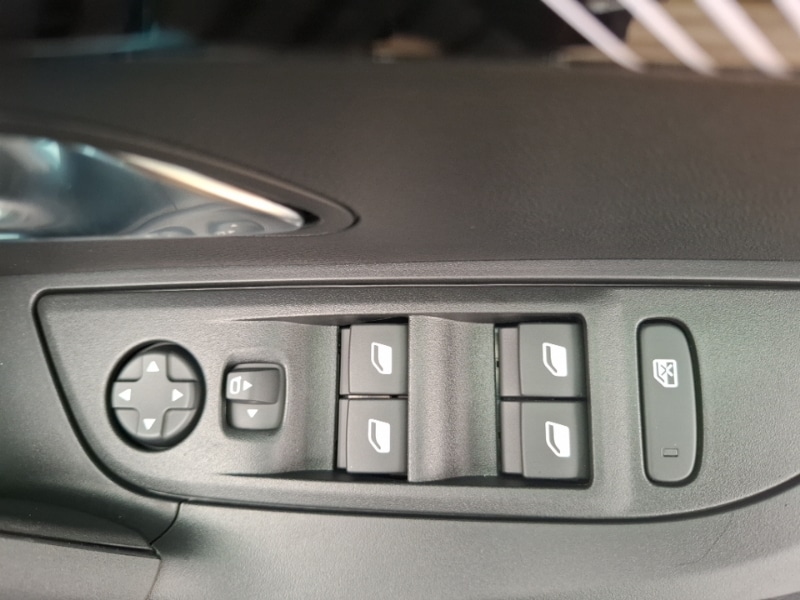 Used Peugeot 2008 2025 for sale - 77454532: Photo 12