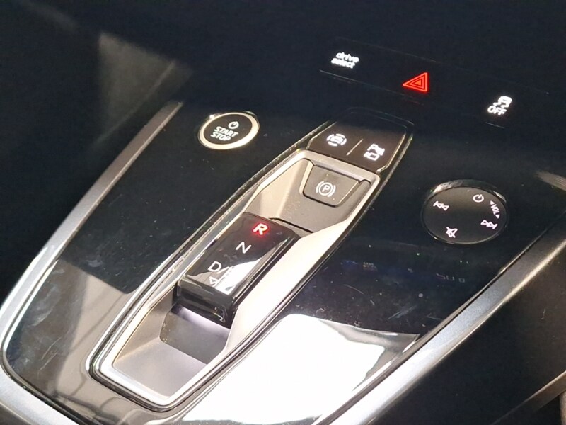 Used Audi Q4 e-tron 2023 for sale - 78041571: Photo 11